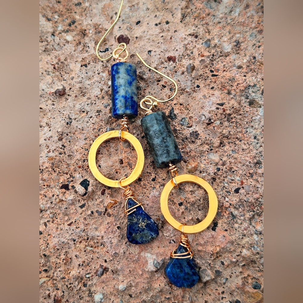 Ancient Sumerian Inspired Natural Lapis Lazuli In Hammered Gold Plated Earrings - Picture 3 of 10